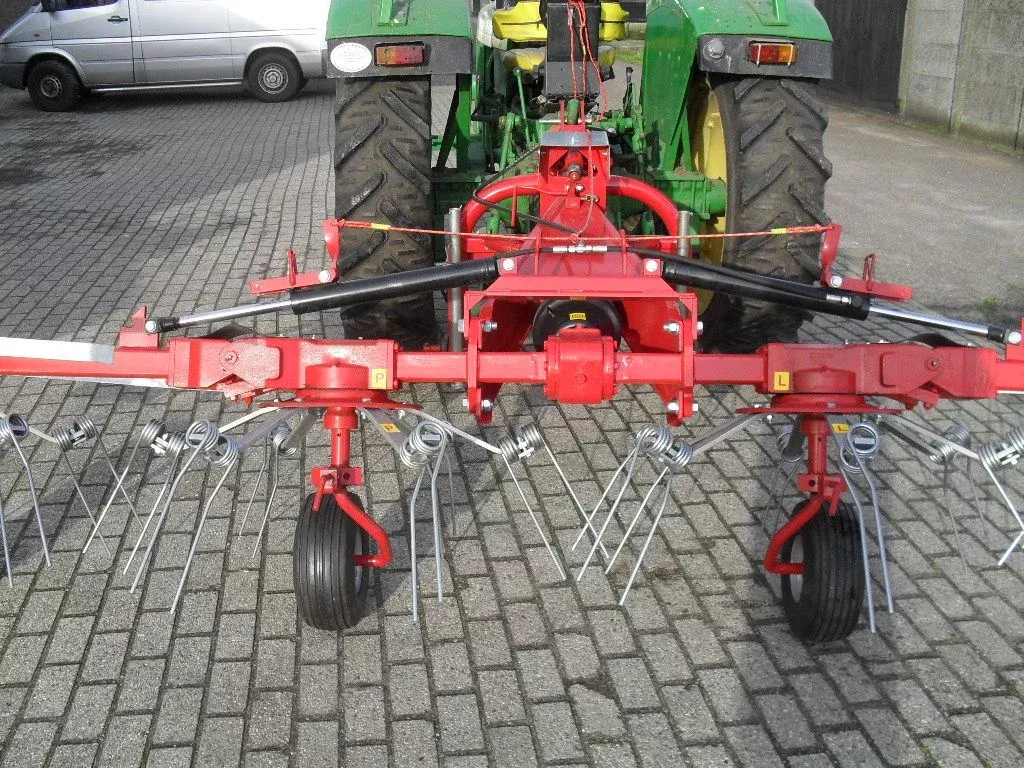 Jar-Met Hooischudder / schudder 5.20 meter (NIEUW) Jar-Met Hooischudder / schudder 5.20 meter (NIEUW)